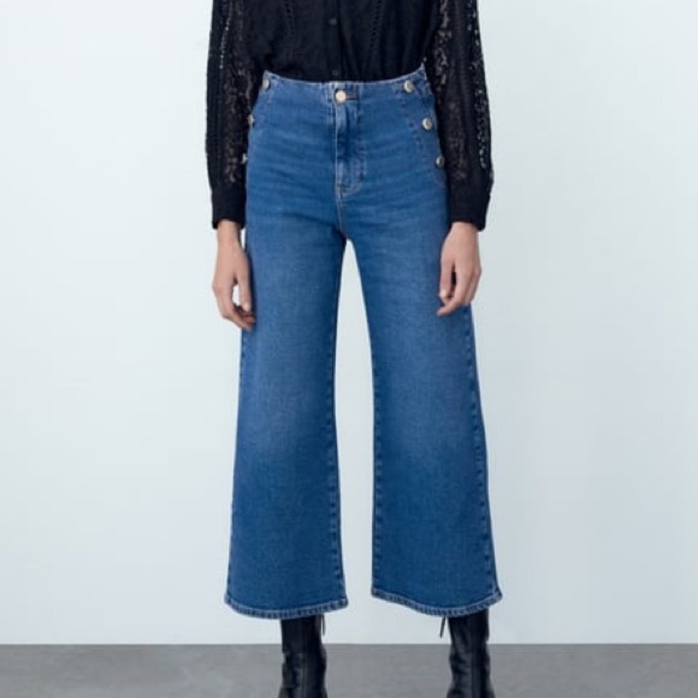 Zara Cropped Wide Leg Button Jeans